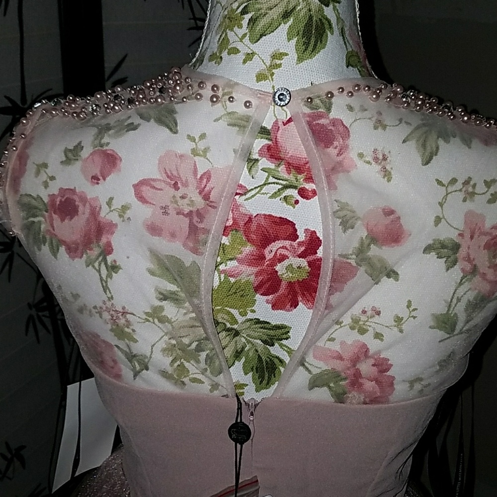 Little Mistress Dress - Picture 4 of 6